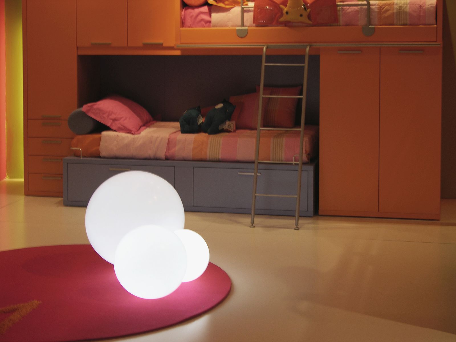 lampa kula sypialnia